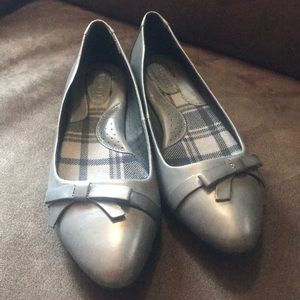 Born Leather Pointy Toe Flats